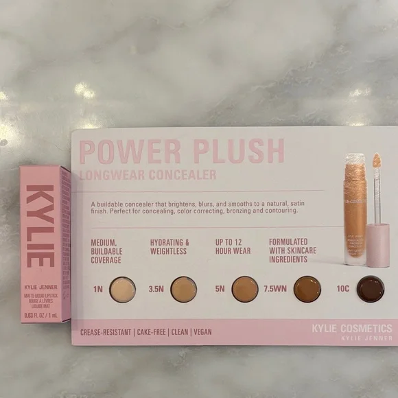 Makeup Beauty Bundle mix of deluxe and mini samples 17 pieces NWT - Picture 3 of 12